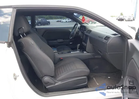 2014 Dodge Challenger Sxt z USA, uszkodzony, nr VIN 2C3CDYAGXEH224492